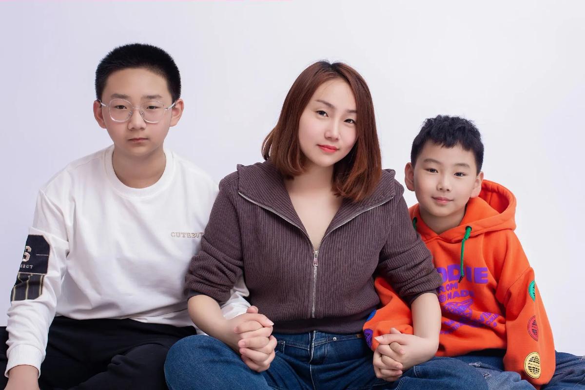 994.994.cσm查询开奖号码和周华健儿子结婚与周华健儿子结婚照片和结婚照